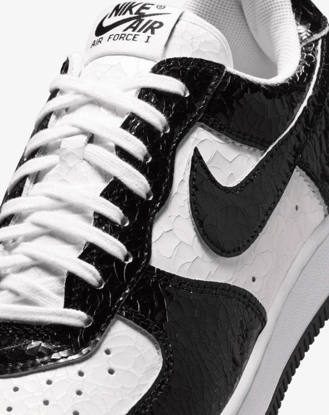 Nike Sneakers – Black & White Crackle Texture