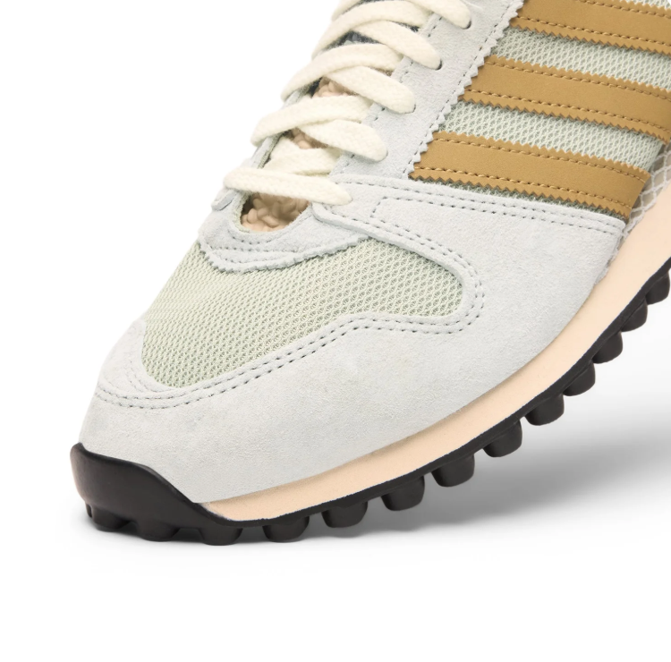 adidas Sneakers – Light Grey Mesh & Ochre Stripes with Black Tread