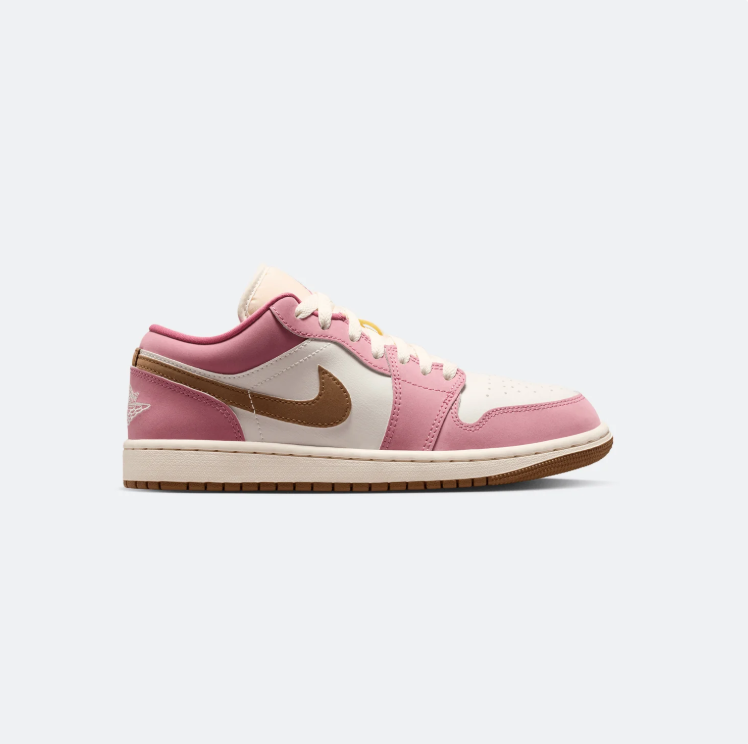 Nike Sneakers – Pink & Cream Low-Top with Brown Swoosh & Gum Sole