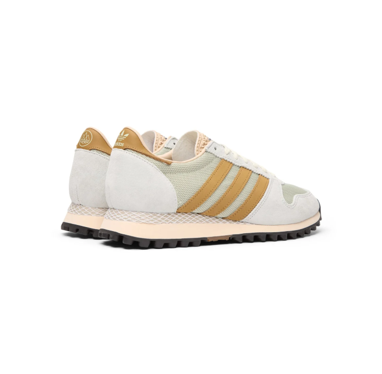 adidas Sneakers – Light Grey Mesh & Ochre Stripes with Black Tread