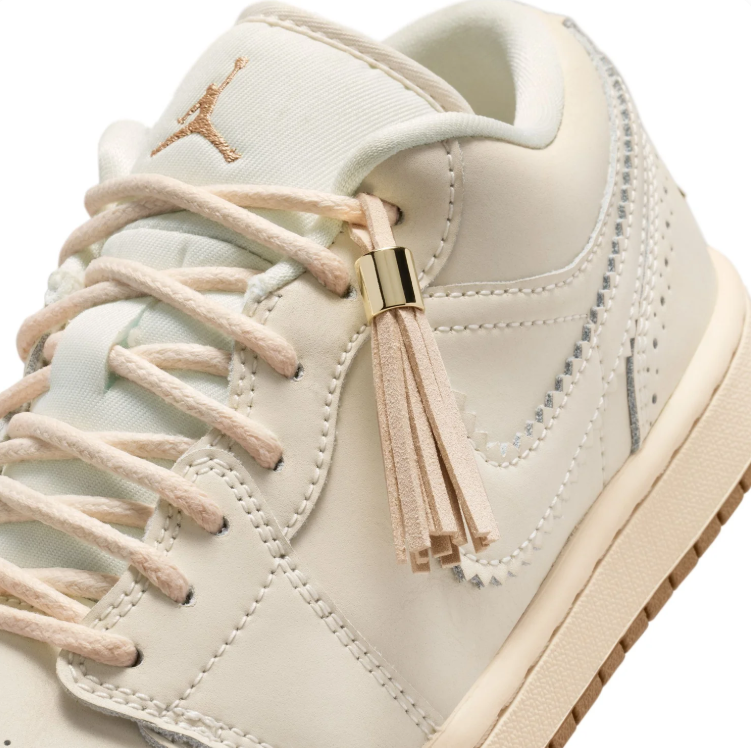 Nike Sneakers – Cream Low-Top with Brogue Details & Gold-Tone Accents