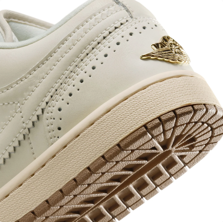 Nike Sneakers – Cream Low-Top with Brogue Details & Gold-Tone Accents