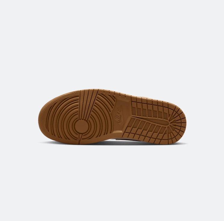 Nike Sneakers – Pink & Cream Low-Top with Brown Swoosh & Gum Sole