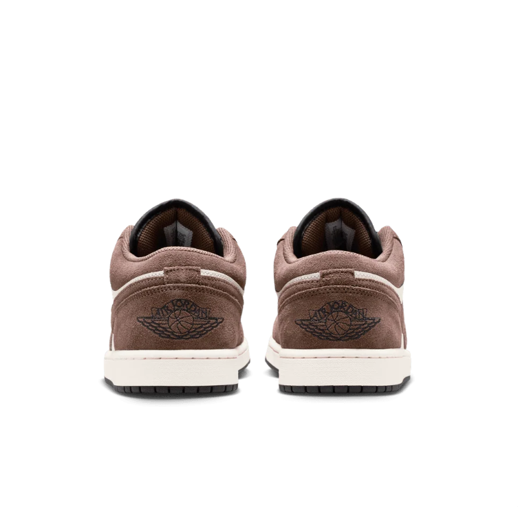 Nike Sneakers – Brown & Cream Low-Top with Black Laces