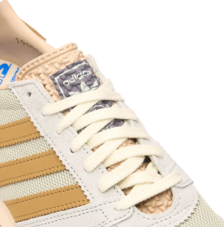 adidas Sneakers – Light Grey Mesh & Ochre Stripes with Black Tread